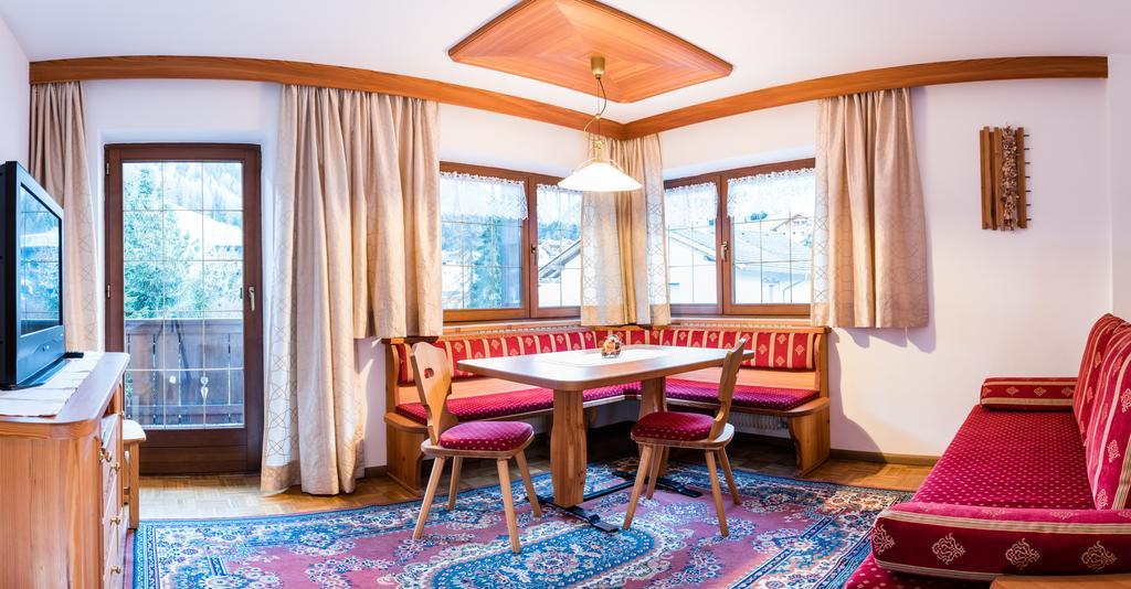 Apartments Elise Селва ди Вал Гардена Екстериор снимка